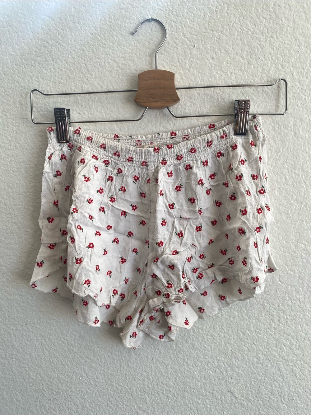 Brandy Melville White Floral Ruffle Shorts